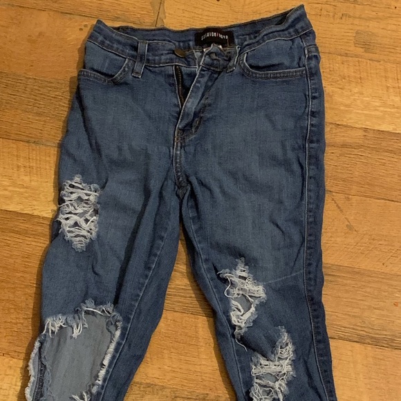 Fashion Nova Beach Bum Jeans 👖 🥰 - Picture 4 of 4